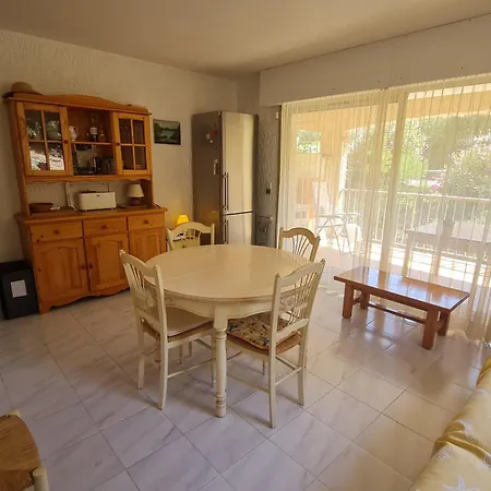 Sublime 2 Pieces Avec Clim, Terrasse, Piscine Et Parking Prive, Proche Plages Et Commerces A - Fr-1-780-20