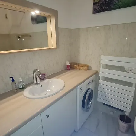 Sublime 2 Pieces Avec Clim, Terrasse, Piscine Et Parking Prive, Proche Plages Et Commerces A - Fr-1-780-20 * Sainte-Maxime